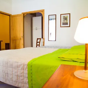 Couette-café Il Castellino, Santo Stefano di Camastra